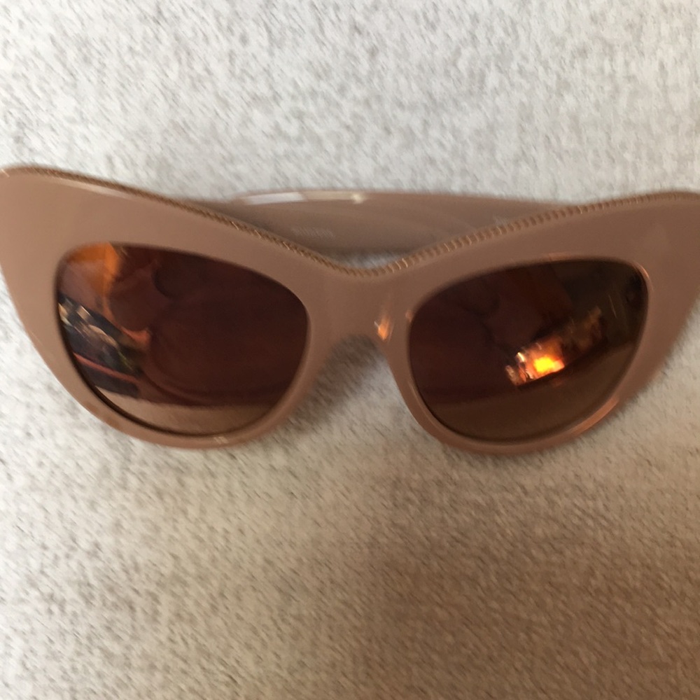 Stella McCartney Mirrored cats eye sunglasses with original tags.